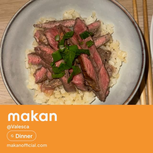 Beef and green salad on Makan